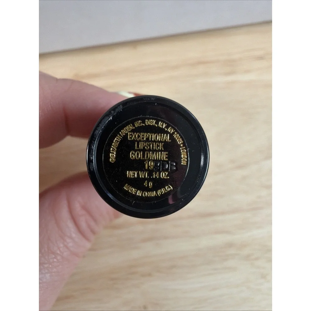 ELIZABETH ARDEN EXCEPTIONAL LIPSTICK 19 Goldmine FULL SIZE NEW RARE Discontinued